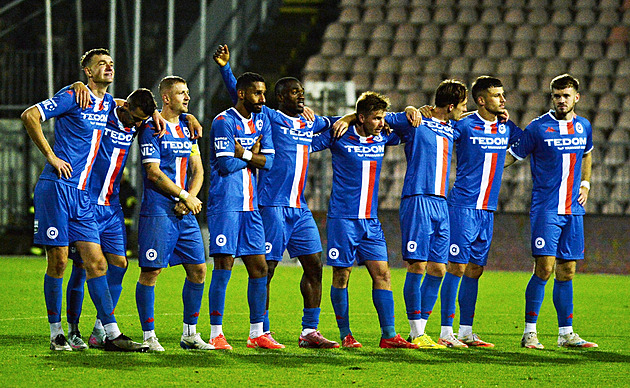 Sparta se v poháru představí v Brně proti Artisu, Slavia ve Zlíně. Plzeň má Nové Sady