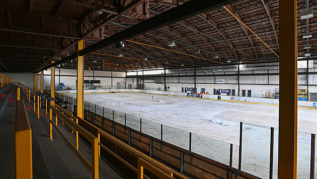 Začínala tu hokejová hvězda, teď stadion čeká demolice a nahradí ho nový