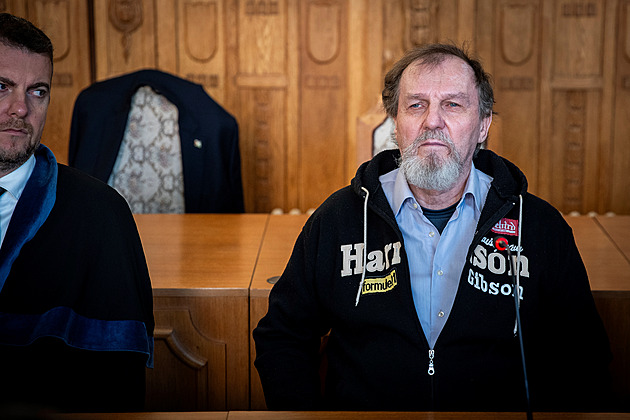 Atentátník na Fica pronesl u soudu emotivní závěrečnou řeč. Rozsudek se blíží