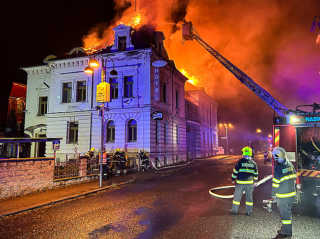 Recidivista zakládal požáry, aby mohl krást kabely. Oheň ho ale pokaždé vyhnal