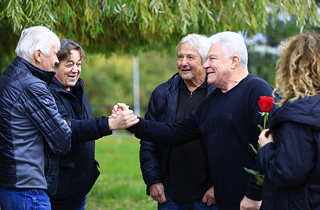 Rodina i fotbalisté se rozloučili se strůjcem slavné éry Zbrojovky a Bobycentra
