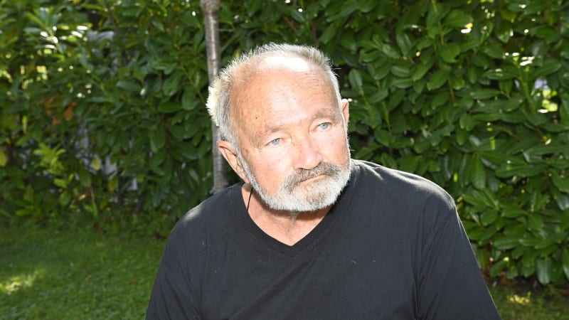 Hrušínský po kolapsu skončil v nemocnici. Oblíbeného herce museli připojit na kyslík