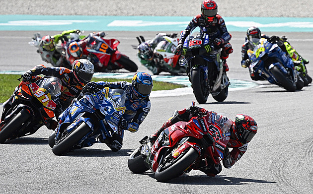 Velkou cenu Malajsie MotoGP vyhrál Álex Márquez, v Moto3 byla vážná havárie