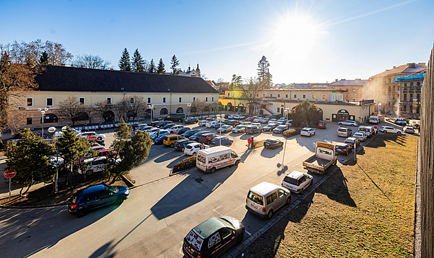 Sporný tendr na přestavbu kasáren v Hradci. Neúspěšné firmy se obrátí na ÚOHS