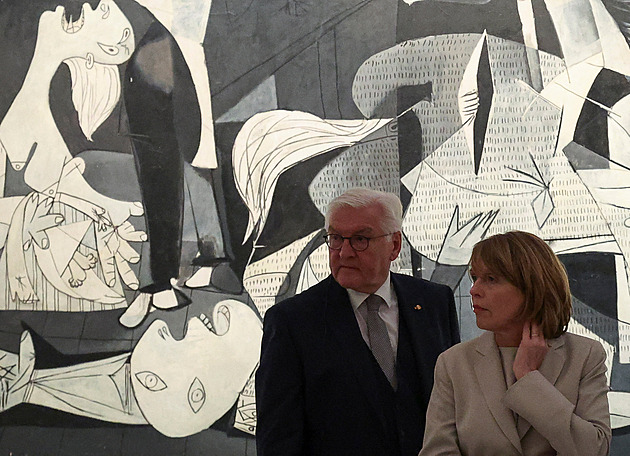 Steinmeier jako první hlava Německa navštívil Guerniku, poklonil se obětem