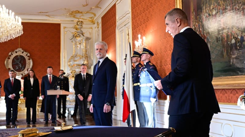 ON-LINE: Udělám maximum, slíbil Babiš po jmenování premiérem. Fiala mu gratuloval