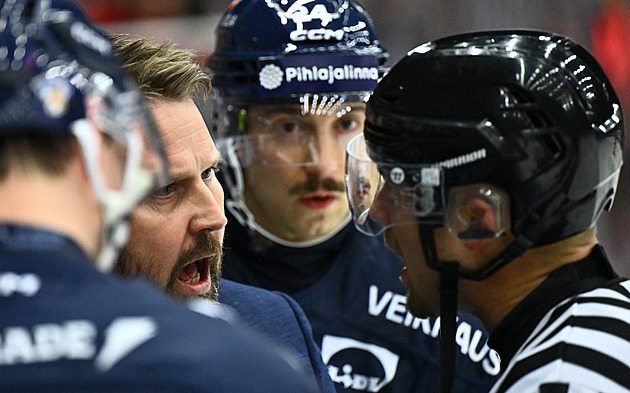 Skandální! Finové po prohře zuří, Čechům prý pomohli rozhodčí: Gól měl jasně platit