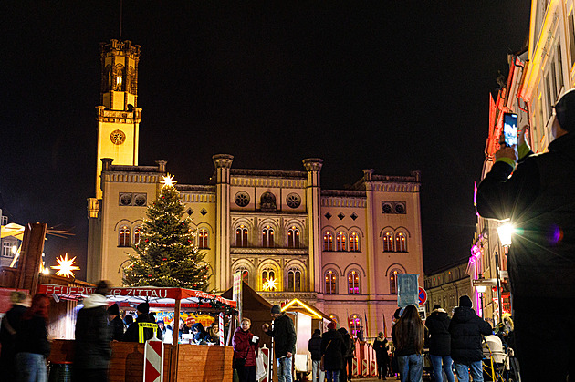 V Česku jsou vyšší nájmy, trhovci tak jezdí před Vánoci i do Žitavy