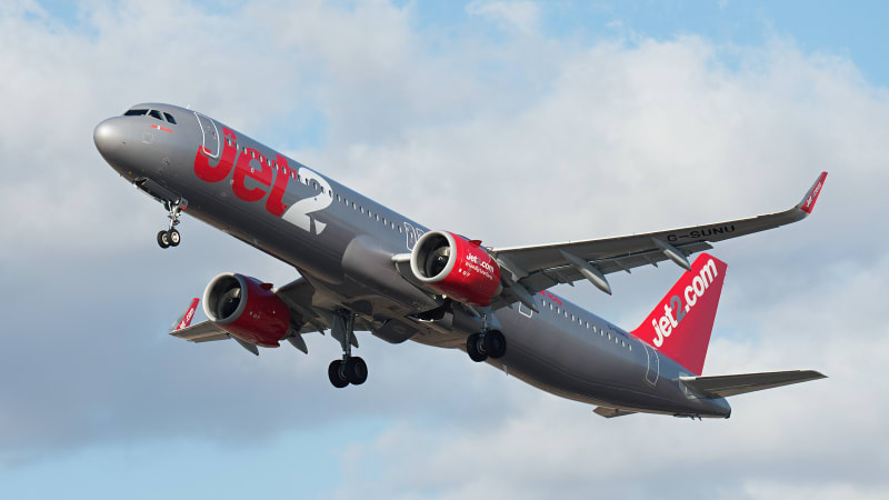 Surová rvačka při letu z Turecka: Boeing musel přistát v Bruselu, rány pěstí zachytily záběry