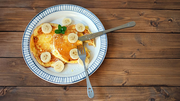 Banánové lívance: Nadýchaná snídaně, kterou zvládnete za 15 minut