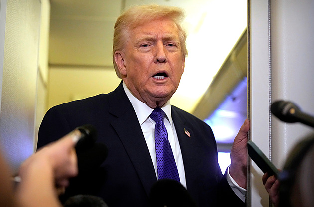 Trump opět hrozí Íránu. Pokud nepřistoupí na jadernou dohodu, přijdou následky