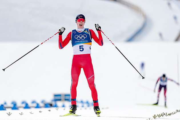 Sdruženář Oftebro kraloval i na velkém můstku, Češi skončili ve třetí desítce