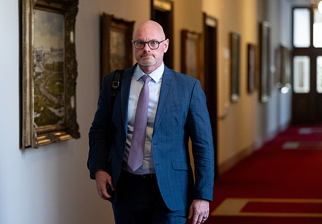 Reformu výuky na školách odložíme o rok, řekl Plaga. Situace je horší, než čekal