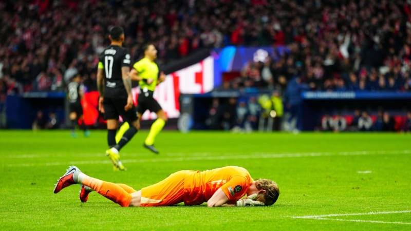 Noční můra Kinského při debutu v Lize mistrů. Po chybách a třech gólech střídal v 17. minutě