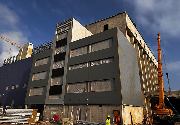 Jak se bude spalovat odpad u Mostu. Přikládání jeřábem i kontroly radiace