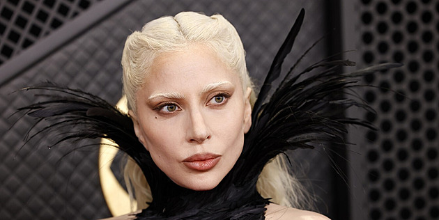 Od šatů z masa, přes 16 cen Grammy až po Oscara. Lady Gaga slaví čtyřicetiny