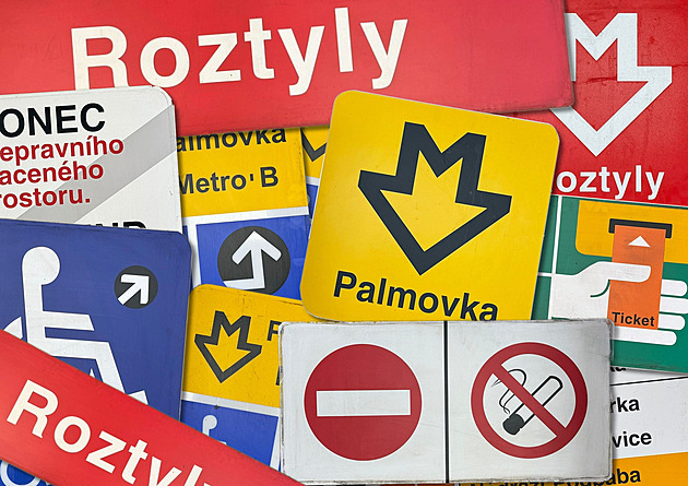 Staré cedule z metra za tisíce? Lidé se cenám diví, i tak se po nich zaprášilo