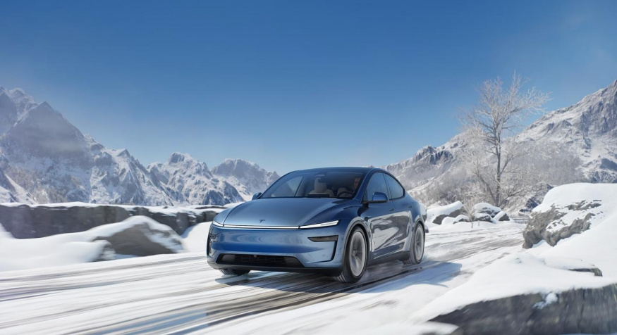 Elon Musk slaví úspěch! Autonomní řízení Tesly dostalo zelenou v první zemi EU