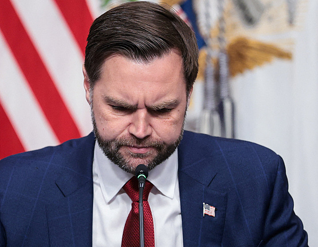 Tvář nezdarů. Vance pohořel s Maďarskem i Íránem, Trump táhne jeho kariéru ke dnu