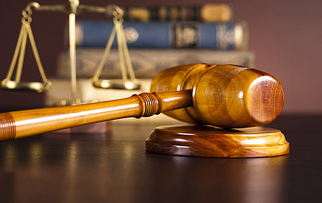 Nechal si změnit pohlaví, pak si to rozmyslel. S nárokem na bolestné neuspěl