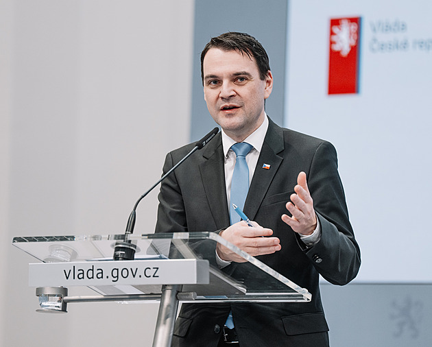 Macinka předvolal ruského velvyslance kvůli výhrůžkám českým firmám