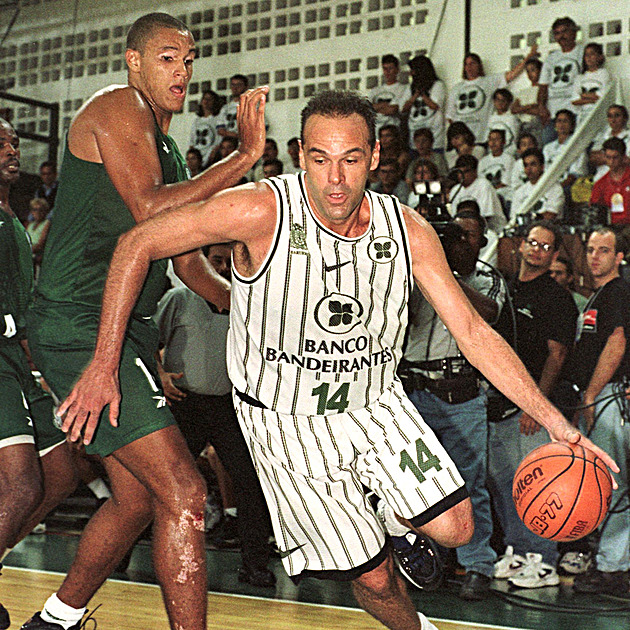 Zemřel legendární basketbalista Schmidt, drží střelecké rekordy na olympiádě i MS