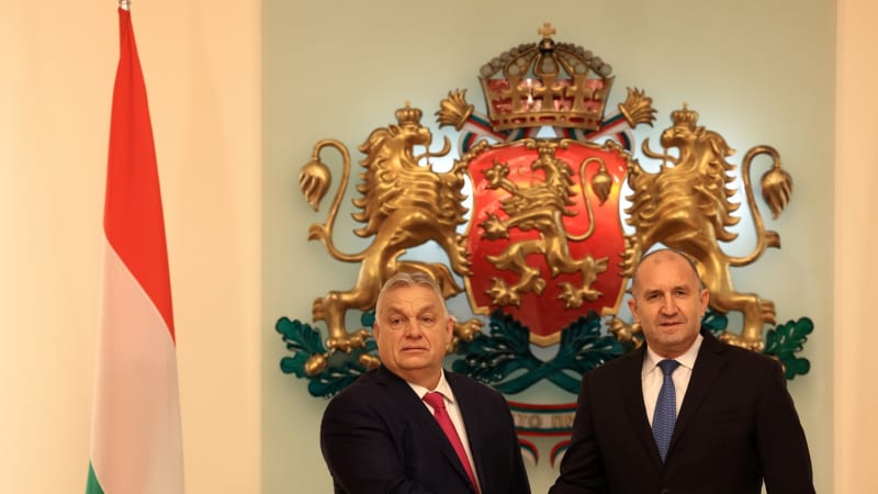 Boj o moc v Bulharsku: Lidé volí „nového Orbána“ Radeva. Odmítá zbraně pro Kyjev a kritizuje EU