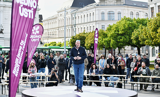 To je ale slepenec. V Ústí půjde do voleb „megakoalice“, program napíšou lidi
