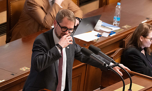 Opozice si vynutila odložení volby Rady ČT. Hrozila, že zablokuje Sněmovnu