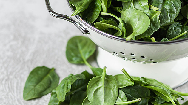 Což takhle dát si špenát? Ten baby nemusíte vařit, je plný vitamínů a chutná i těm, kteří jinak špenát nesnáší