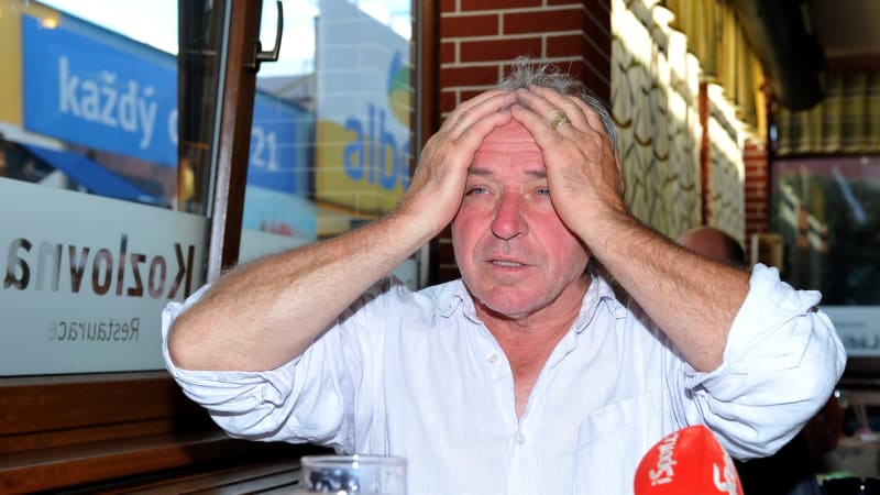 Vízek vyvrací obavy o svou legendární hospodu. Demolice se nekoná, prodeji se brání