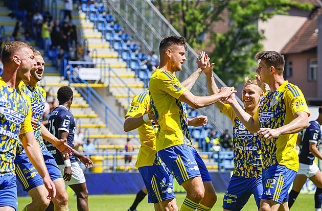 ONLINE: Zlín - Slovácko 1:0, v úvodu otevírá skóre Kolář
