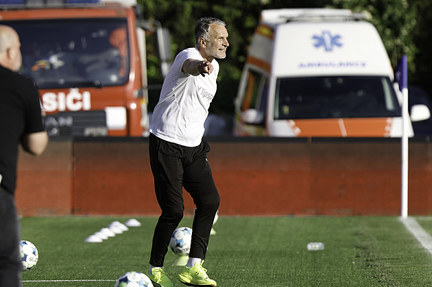 Euforie za stavu 4:1? Nemáme nárok, jsem hodně přísný, říká Skuhravý v půlce baráže