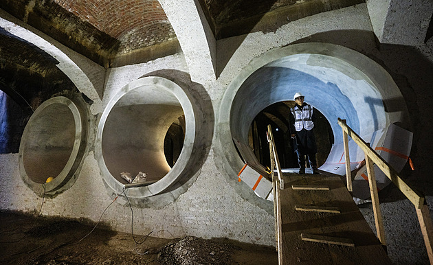 Proměna Vinohradské vodárny je skoro v polovině. Zpoždění může ohrozit expozici