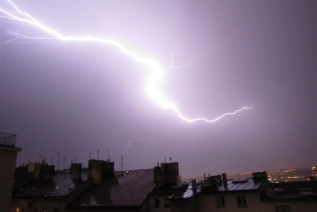 Jak to dnes bude s bouřkami? Modely si protiřečí, zoufají si meteorologové