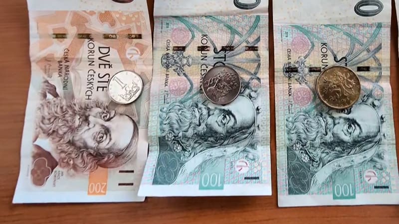 Kapesné dětem rovnou na účet? Někdy to může být na škodu, vysvětlují experti