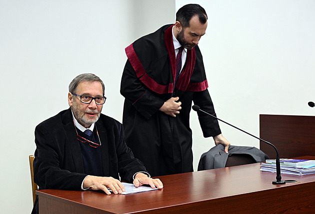Za perzekuci Töpfera dostal příslušník StB podmínku. Přeji mu klidné stáří, řekl herec
