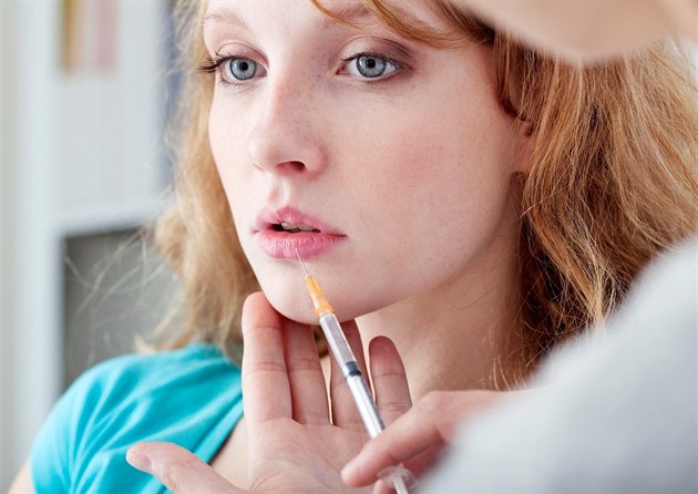 Šťavnaté a plné rty i bez injekcí. Zkuste triky naší make-up artistky