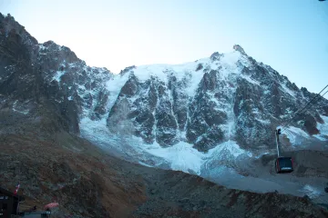 V Alpách zahynul český horolezec, zasáhlo ho padající kamení