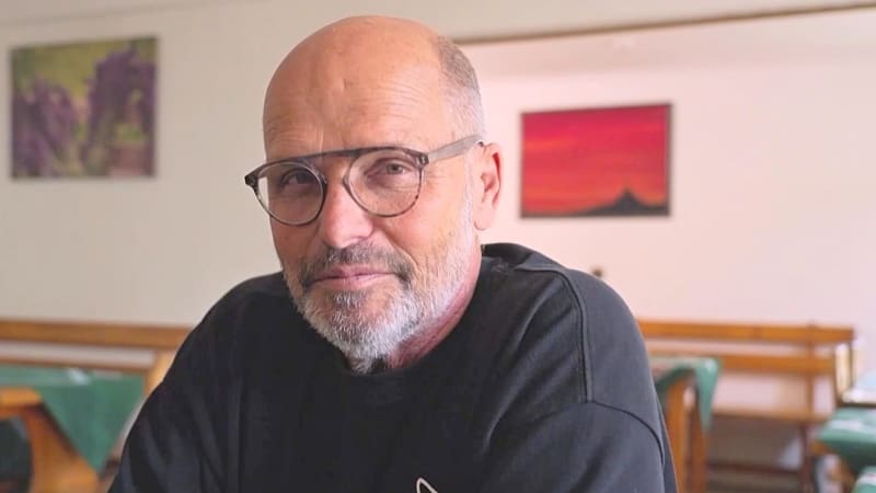 Pohlreich smaží katův šleh: Šéfkuchař ukázal, jak na perfektní hospodskou klasiku