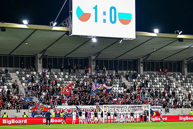 Trapas v Hradci. Na zápase jedenadvacítky promítli Bulharům maďarskou vlajku
