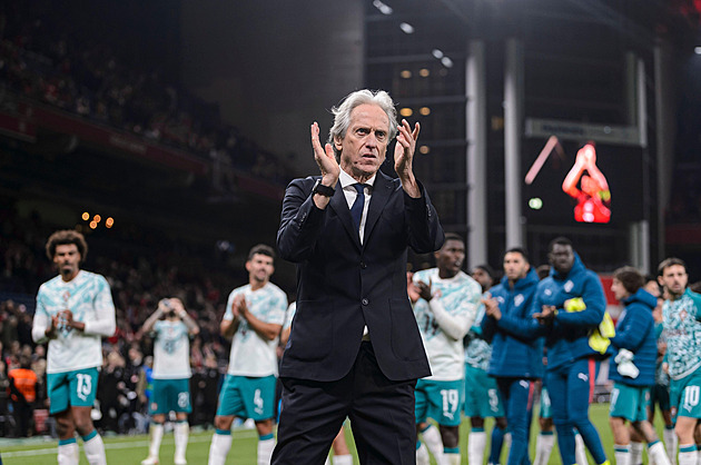 Pijete, až řeknu! Paličák, který se rozhádal s Ronaldem, se nebojí postavit nikomu