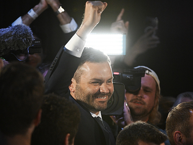 Vzdor králi. Vůdce hnutí za nezávislost Quebecu na inauguraci přísahu nesloží