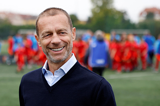 Čeferin vyhověl národním federacím a otočil, opět bude kandidovat do čela UEFA