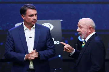 Starý souboj v novém obsazení. Brazílii čeká těsný střet Luly s Bolsonarovým synem