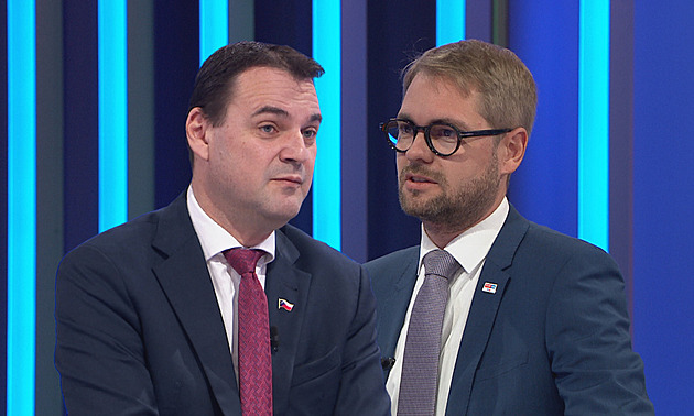 „Vy nejste z lidovců?“ Macinka si rýpl do šéfa TOP 09 Havla