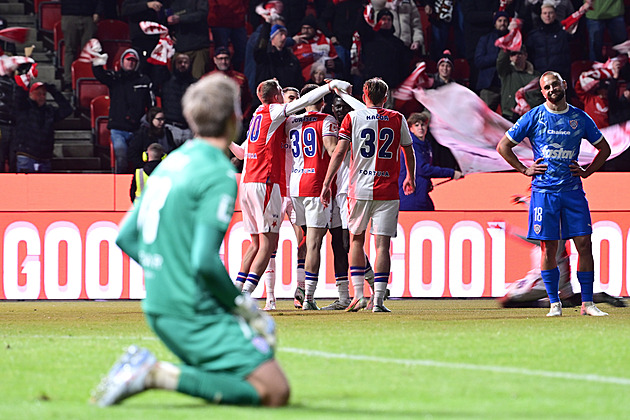 Slavia doma rozstřílela Zbrojovku. Do čtvrtfinále poháru postoupil i Liberec